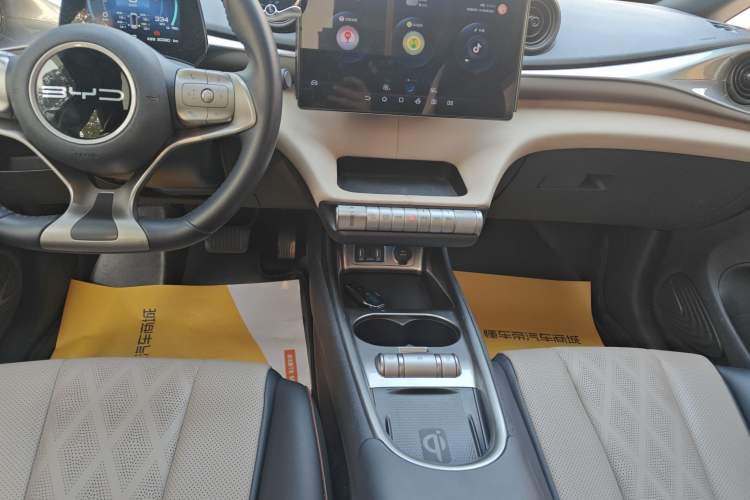 Used BYD Dolphin 2023 420 km Fashion Edition