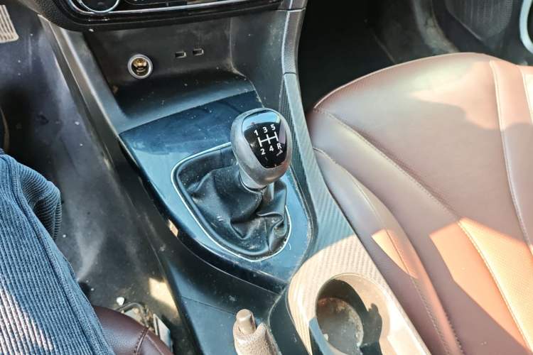 Used Soueast A5 Wing Dance 2019 1.5L Manual Luxury Version China V Standard