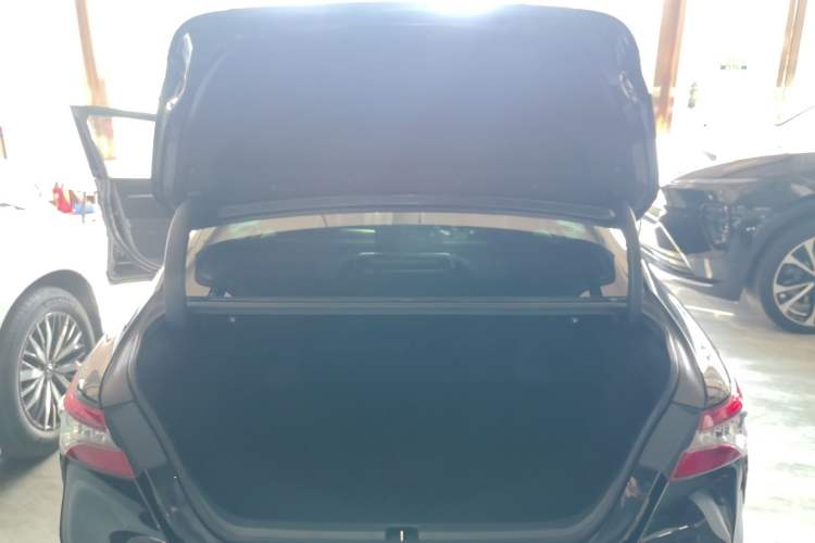 Used Toyota Camry 2022 2.5S Knight Edition
