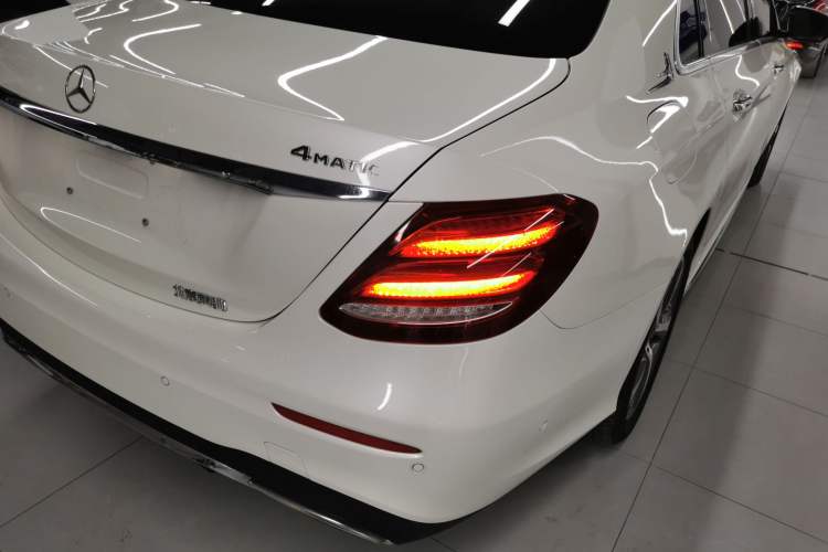 Used Mercedes-Benz E-Class 2018 Facelift E 200 L Sport 4MATIC
