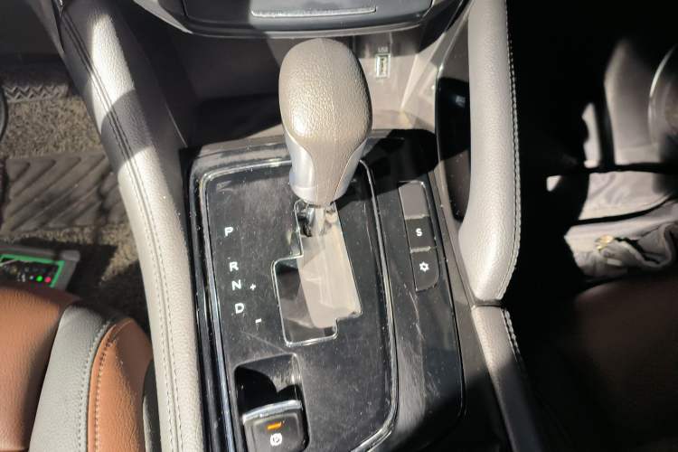 Used Dongfeng Aeolus AX7 2018 Classic 1.6T Automatic Luxury Model