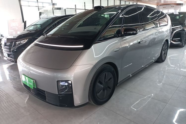 Used Li Auto MEGA 2024 Ultra Model
