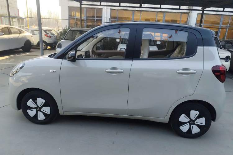 Used Wuling Hongguang MINIEV 2025 Four-Door Version Zhenxiang+ Edition

