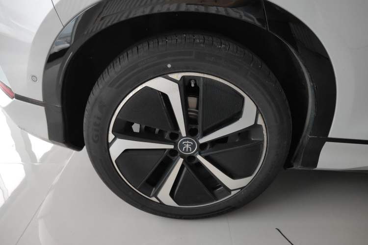 Used BYD Song L EV 2025 Intelligent Driving Version 662 km LiDAR Excellence Edition