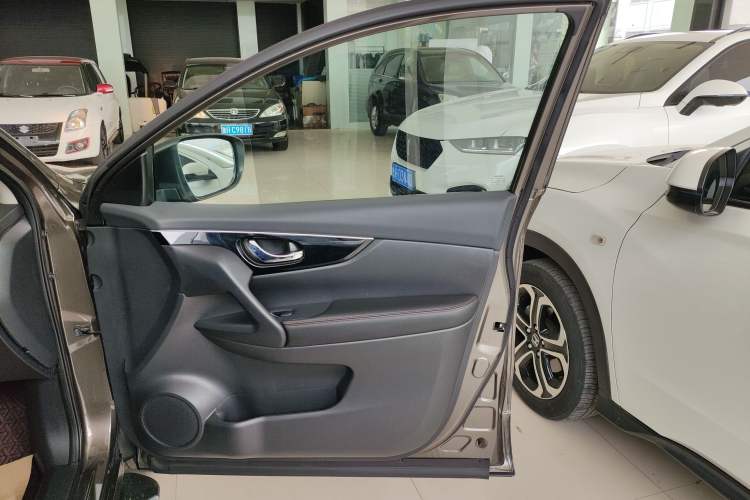 Used Nissan Qashqai 2017 2.0L CVT Smart Enjoyment Version China VI Standard