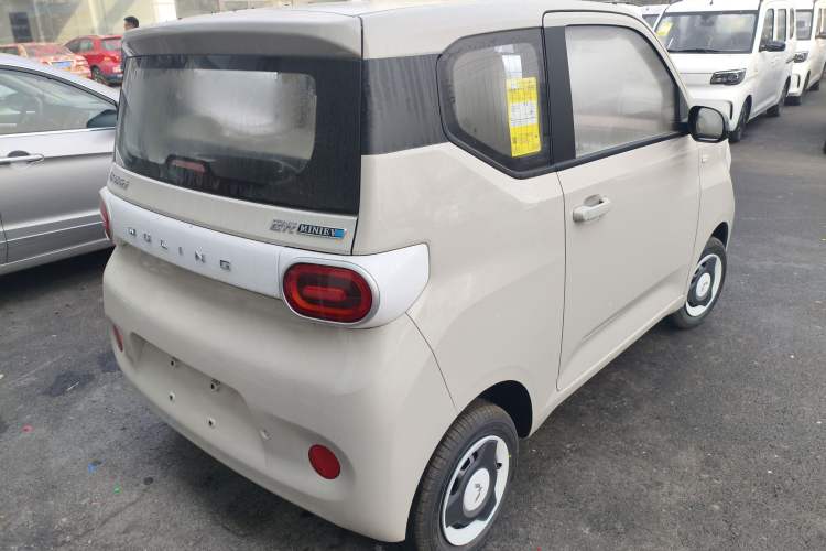 Used Wuling Hongguang MINIEV 2024 3rd Generation 215km Youth Edition
