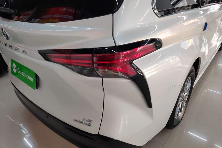 Used Toyota Sienna 2023 2.5L Hybrid Comfort Edition
