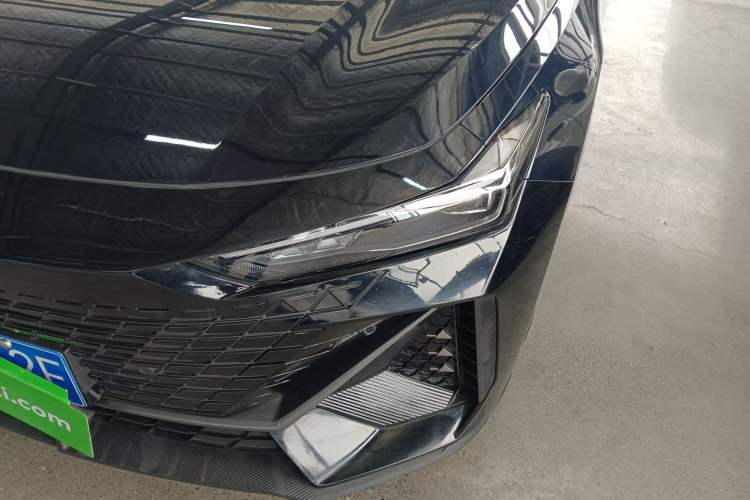 Used Changan UNI-V 2023 1.5T Prestige Model