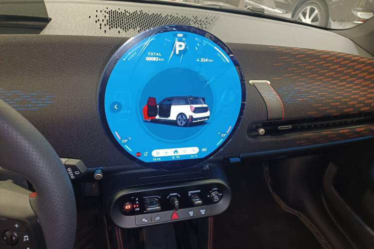 Used  Electric MINI COOPER JCW 2025 JOHN COOPER WORKS
