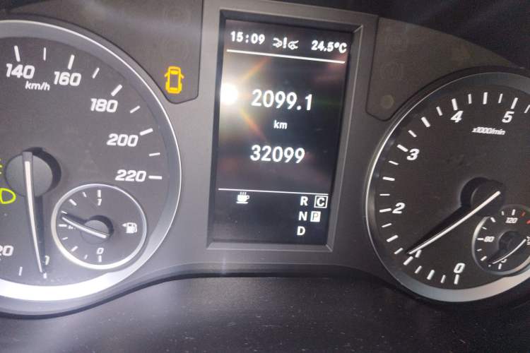 Used Mercedes-Benz Vito 2021 2.0T Business Version 7 Seats