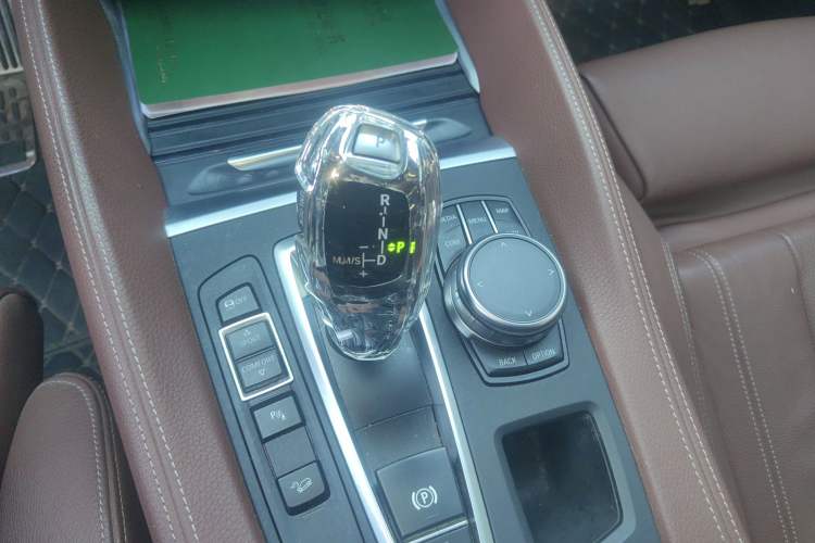 Used BMW X6 2017 xDrive28i
