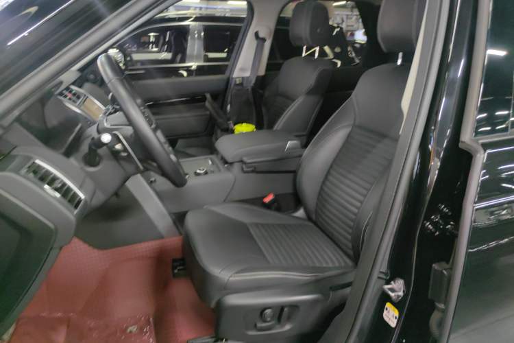 Used Land Rover Discovery 2024 360 PS S