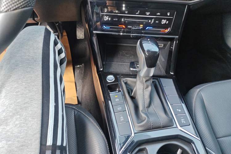 Used Volkswagen Passat 2024 380TSI Starry Dragon Edition