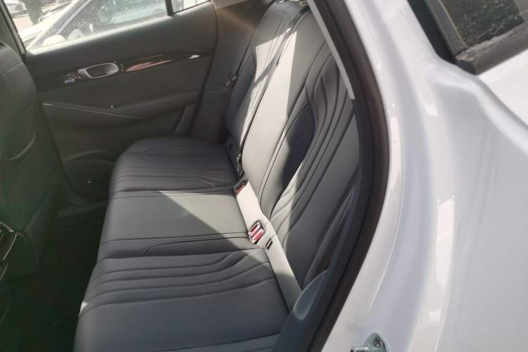 Used  E5 2026 Model 530km Launch Edition
