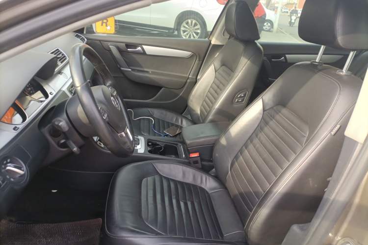 Used Volkswagen Magotan 2015 1.8TSI Advanced Model
