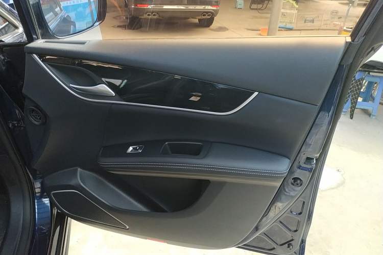 Used BYD Song MAX 2017 1.5T Automatic Smart Connect Elite 7-Seater
