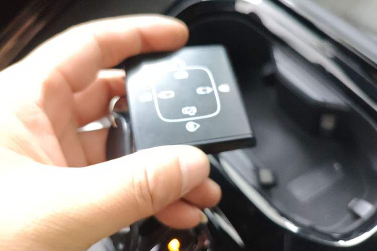 Used Volvo EM90 2025 Ultra Six-Seater