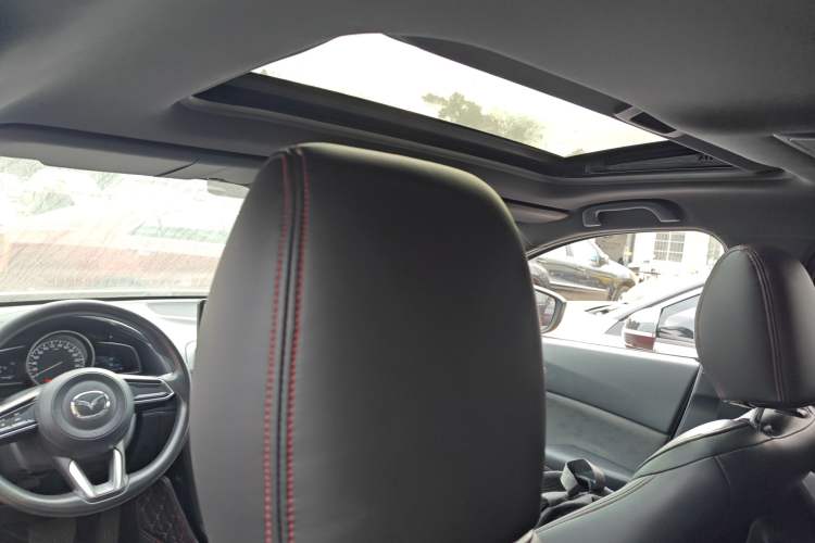 Used Mazda CX-4 2018 2.0L Automatic Two-Wheel Drive Blue Sky Dynamic Version China V Standard
