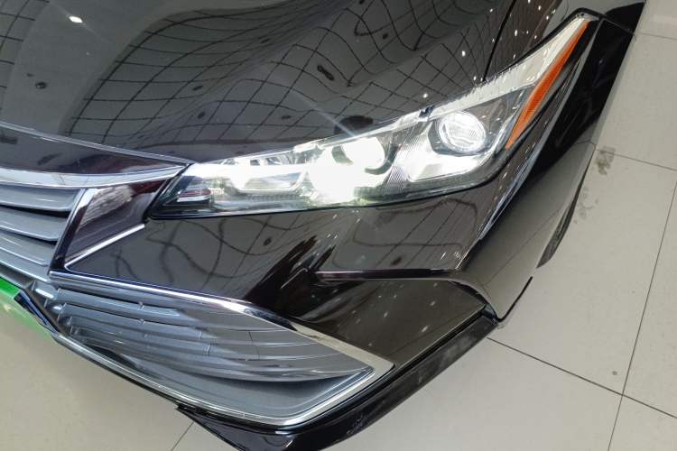 Used Toyota Avalon 2019 2.0L Luxury Edition China VI Standard
