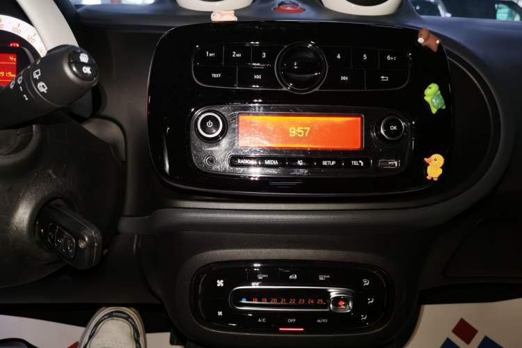 Used smart fortwo 2018 1.0L 52kW Hardtop Dynamic Version China V
