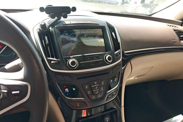 Used Buick Regal 2015 2.0L Elite Fashion Edition