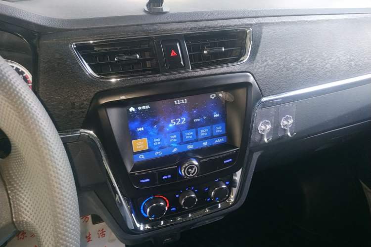 Used Jinbei Hiace X30 2021 1.5L Comfort Model Base Version (No Air Conditioning) Van China VI Standard SWC15M
