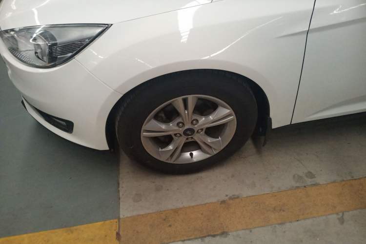 Used Ford Focus 2018 Sedan Classic 1.6L Automatic Comfort Plus Smart Drive Version
