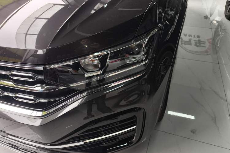 Used Volkswagen Tayron 2020 380TSI All-Wheel Drive R-Line Connected Version
