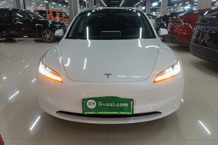 Used Tesla Model 3 2025 Rear-Wheel-Drive Version
