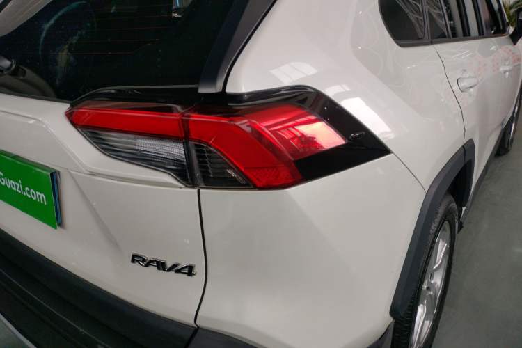 Used Toyota RAV4 2020 2.0L CVT Two-Wheel Drive Fashion Edition
