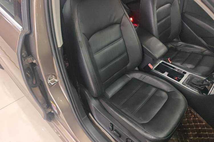 Used Volkswagen Passat 2015 1.8TSI DSG Prestige Edition
