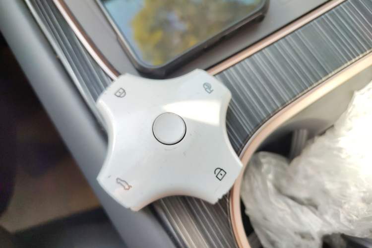 Used  eπ008 2024 210Max Range-Extended Version 6 Seats