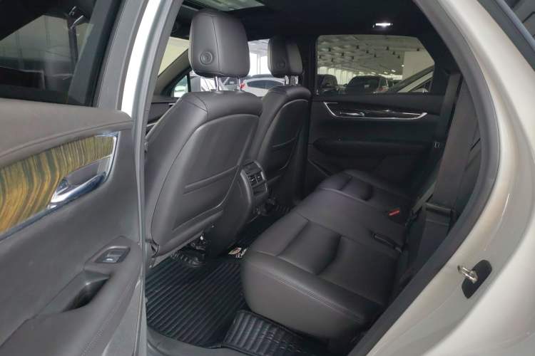 Used Cadillac XT5 2018 25T Tech Model
