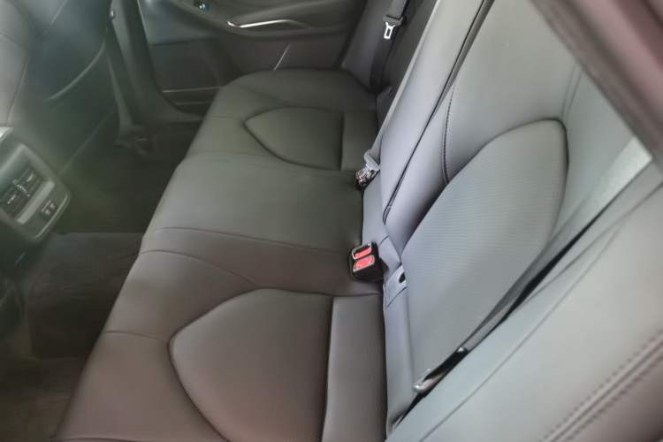 Used Toyota Avalon 2019 2.5L Ambition Version China VI Standard
