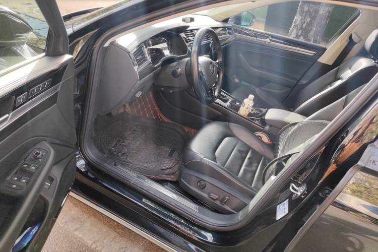 Used Volkswagen Phideon 2018 Revised Version 380TSI Two-Wheel Drive Business Edition
