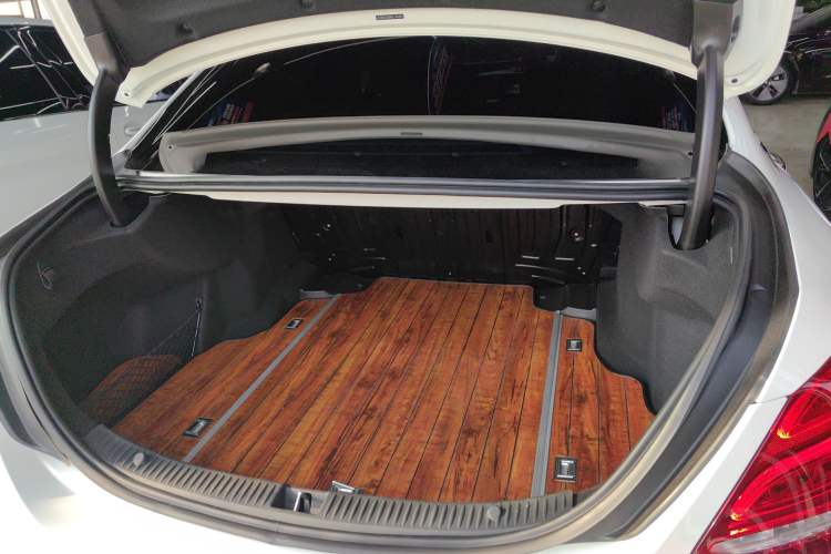 Used Mercedes-Benz C-Class 2016 C 200 L Sport Edition
