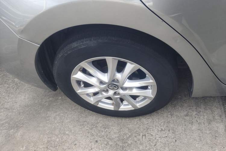 Used Mazda Mazda 3 Axela 2016 Sedan 1.5L Automatic Comfort Model
