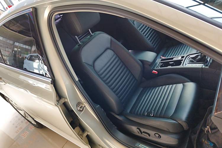 Used Volkswagen Magotan 2019 330TSI DSG Luxury Version China VI Standard
