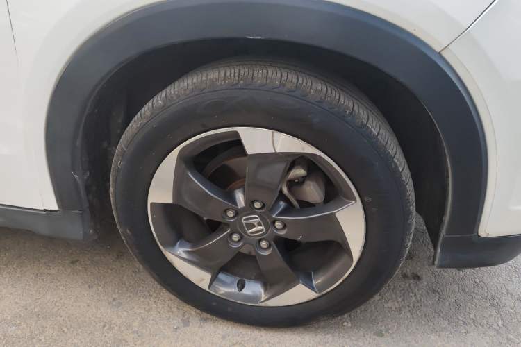 Used Honda Vezel 2017 1.8L CVT Front-Wheel Drive Pioneer Edition