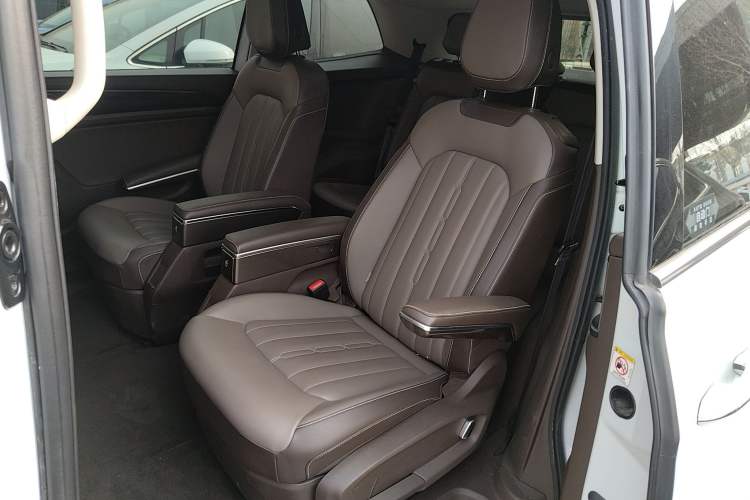 Used Volkswagen Viloran 2024 330TSI Luxury Edition