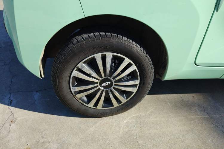 Used Chery QQ Ice Cream 2022 170km Sundae Phosphate Lithium-Ion
