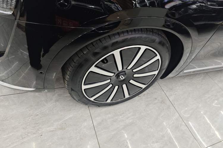 Used Hima AITO M9 2024 Range-Extended Ultra Version 42 kWh 6-Seater Model