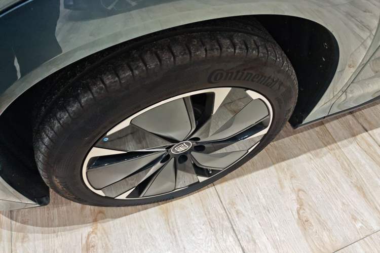 Used BYD Tang L 2025 DM 175KM Drone Player Edition