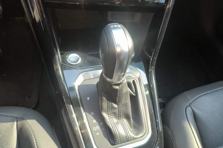 Used Volkswagen T-ROC 2020 280TSI DSG Two-Wheel Drive Comfort Version
