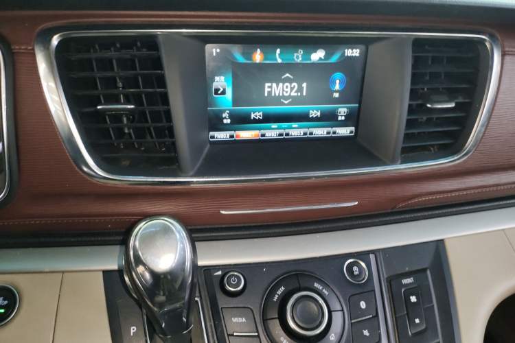 Used Buick GL8 2018 28T Luxury Model China VI Standard
