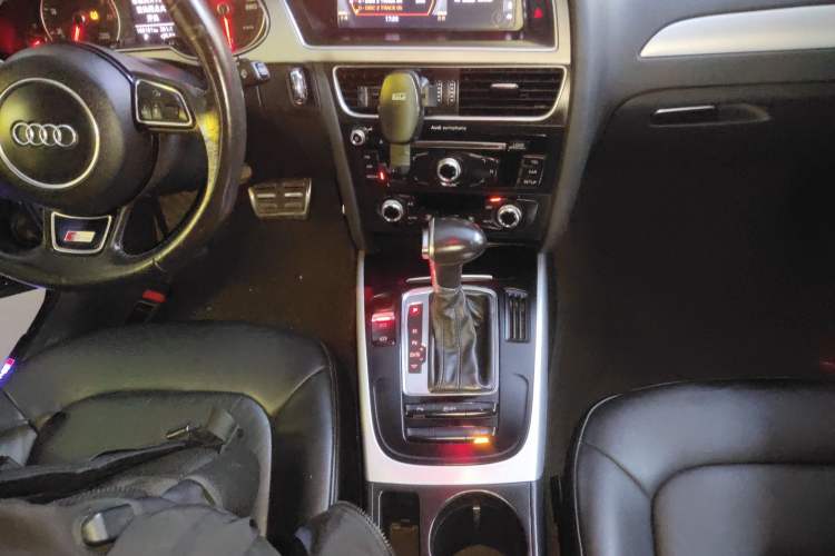 Used Audi A4L 2015 35 TFSI Automatic Standard Model
