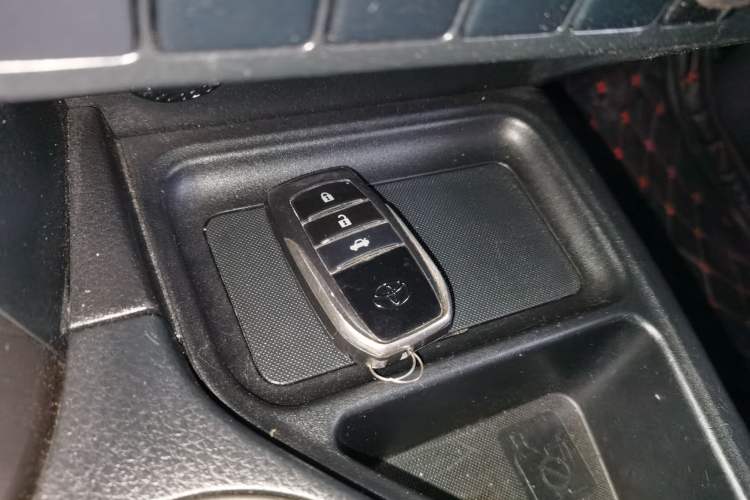 Used Toyota RAV4 2015 2.0L CVT Two-Wheel Drive Fashion Edition
