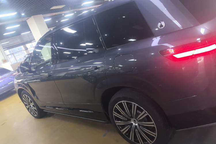 Used Denza N9 2025 Flagship Model
