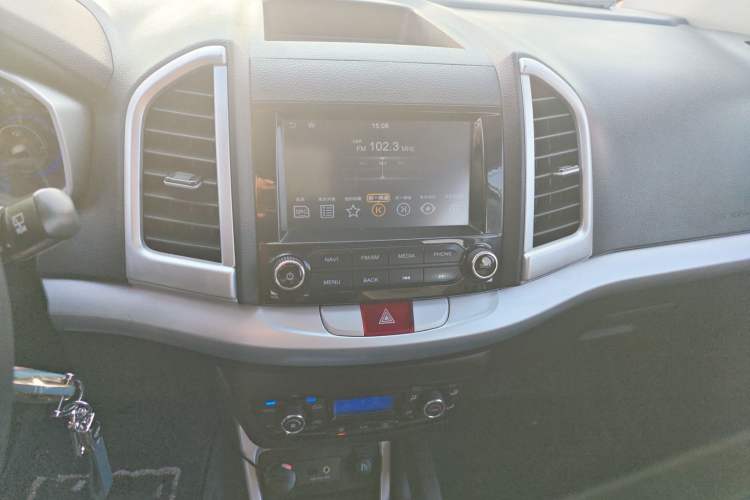 Used  Refine S3 2016 1.5L Manual Luxury Smart Version
