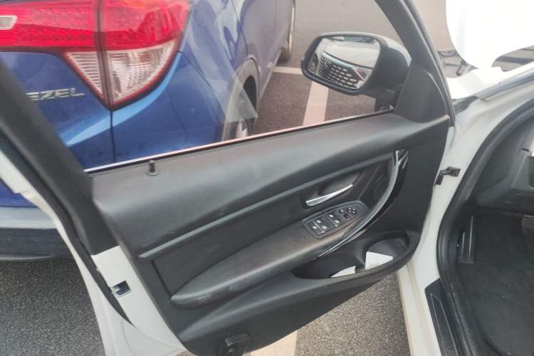 Used BMW 3 Series 2017 320Li Fashion Model
